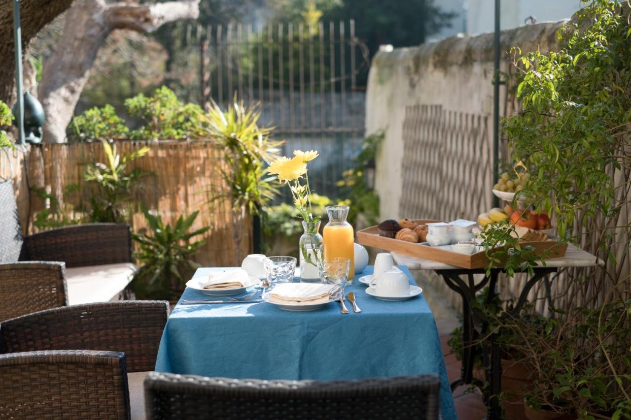 Palazzo Bernardini Suites Lecce Ngoại thất bức ảnh