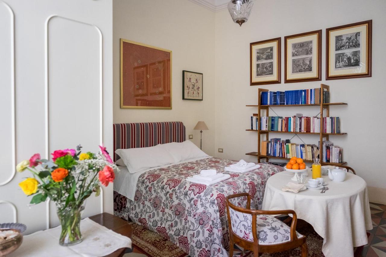 Palazzo Bernardini Suites Lecce Ngoại thất bức ảnh
