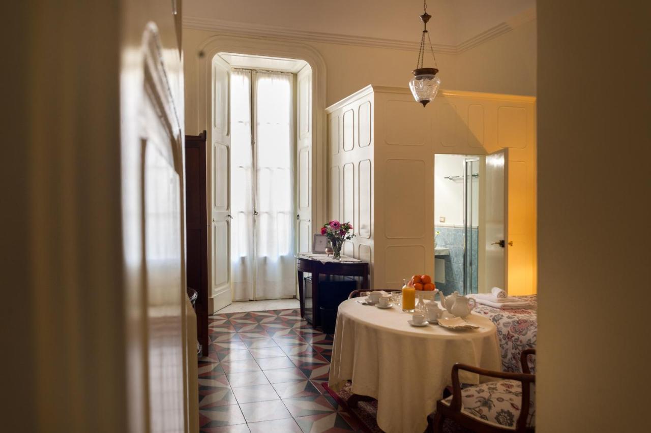 Palazzo Bernardini Suites Lecce Ngoại thất bức ảnh