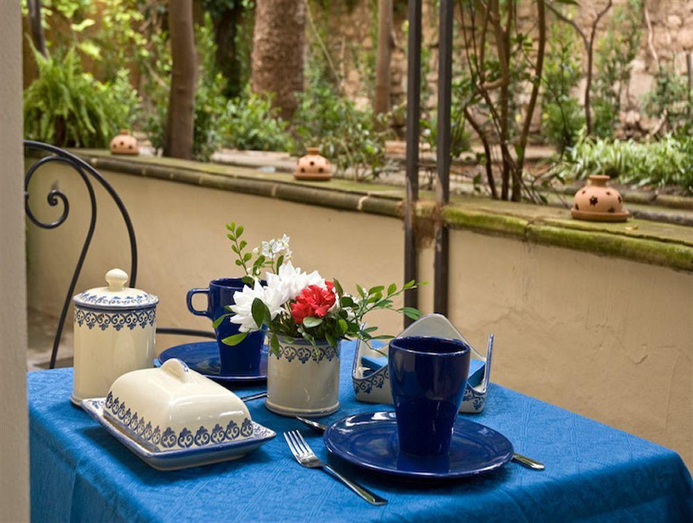 Palazzo Bernardini Suites Lecce Ngoại thất bức ảnh