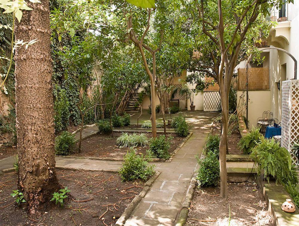 Palazzo Bernardini Suites Lecce Ngoại thất bức ảnh