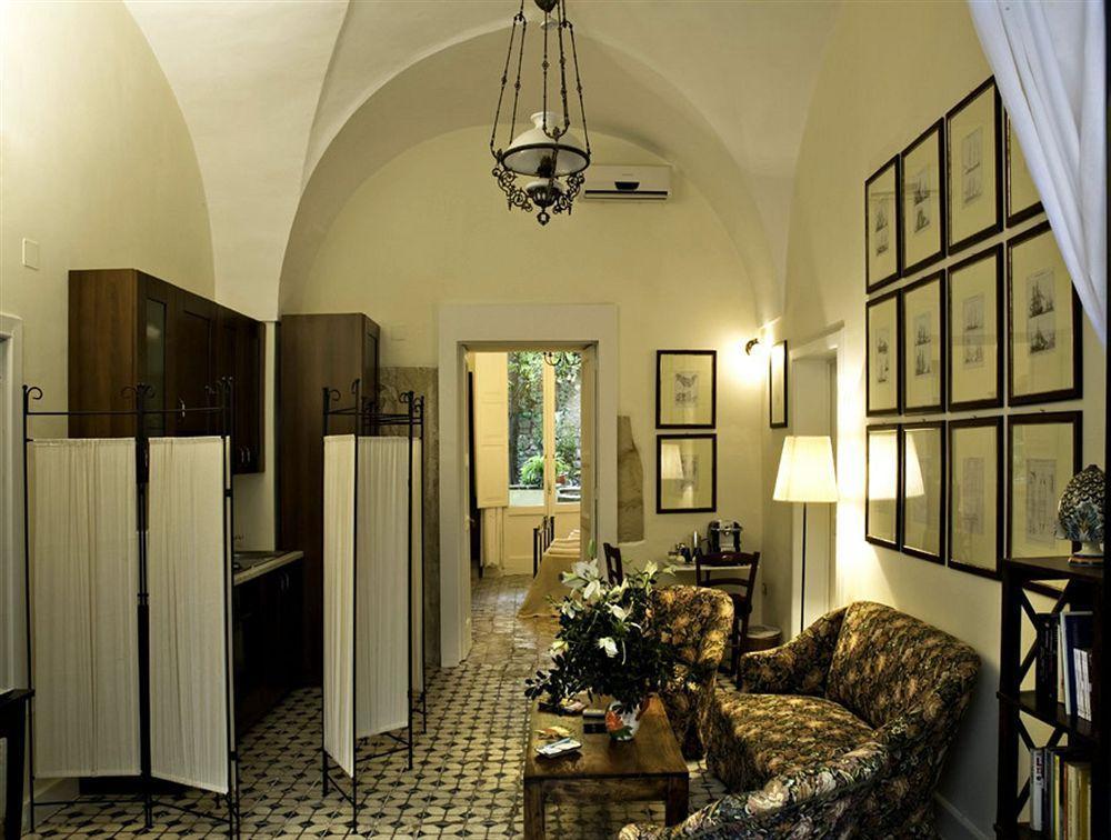 Palazzo Bernardini Suites Lecce Ngoại thất bức ảnh