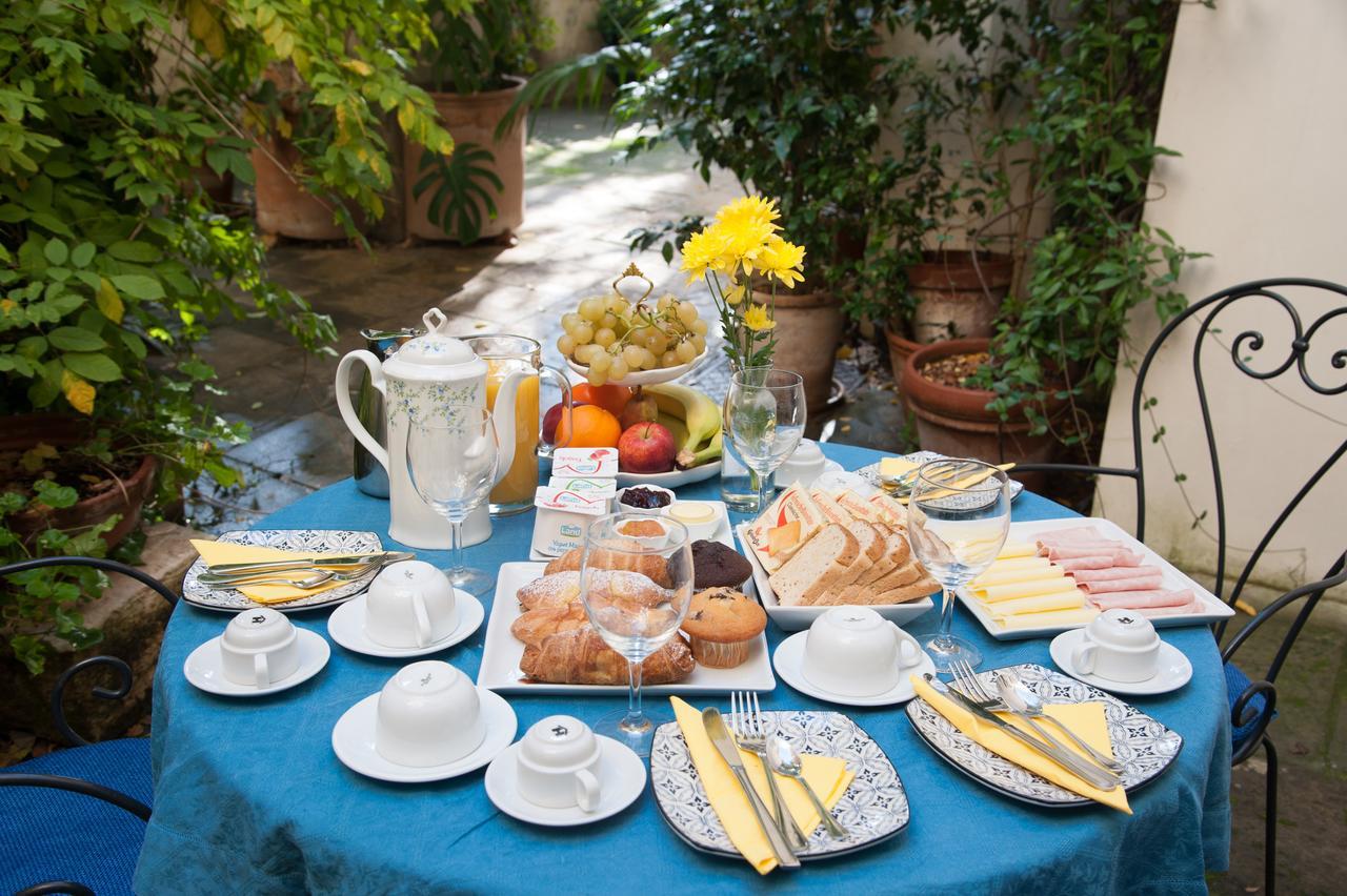 Palazzo Bernardini Suites Lecce Ngoại thất bức ảnh