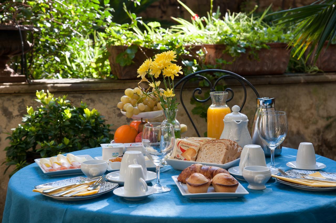 Palazzo Bernardini Suites Lecce Ngoại thất bức ảnh