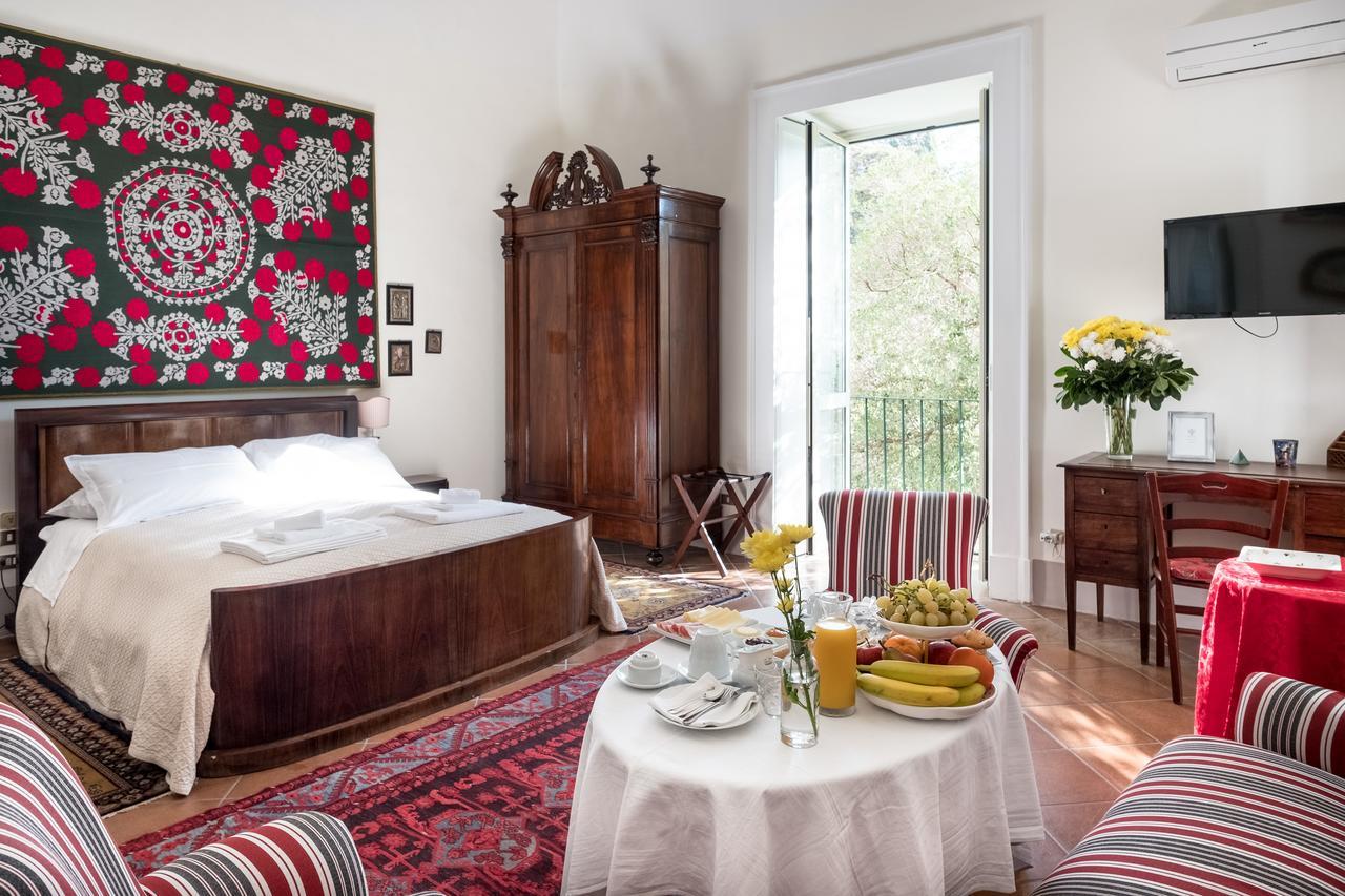 Palazzo Bernardini Suites Lecce Ngoại thất bức ảnh