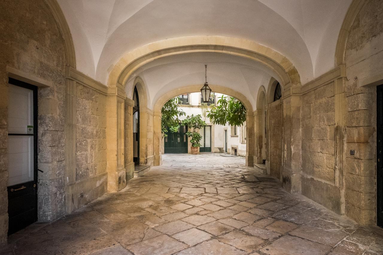 Palazzo Bernardini Suites Lecce Ngoại thất bức ảnh
